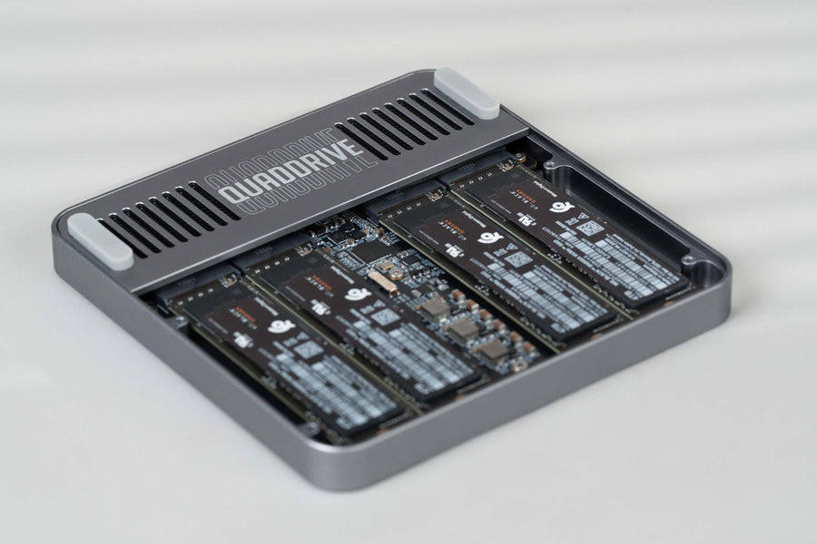 QuadDrive: 4-Bay USB4 NVMe SSD Enclosure