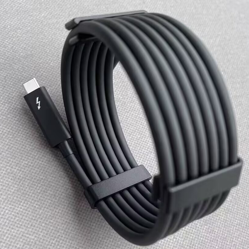Thunderbolt 3 Extended Cable (40Gbps, 6.6ft/2m)