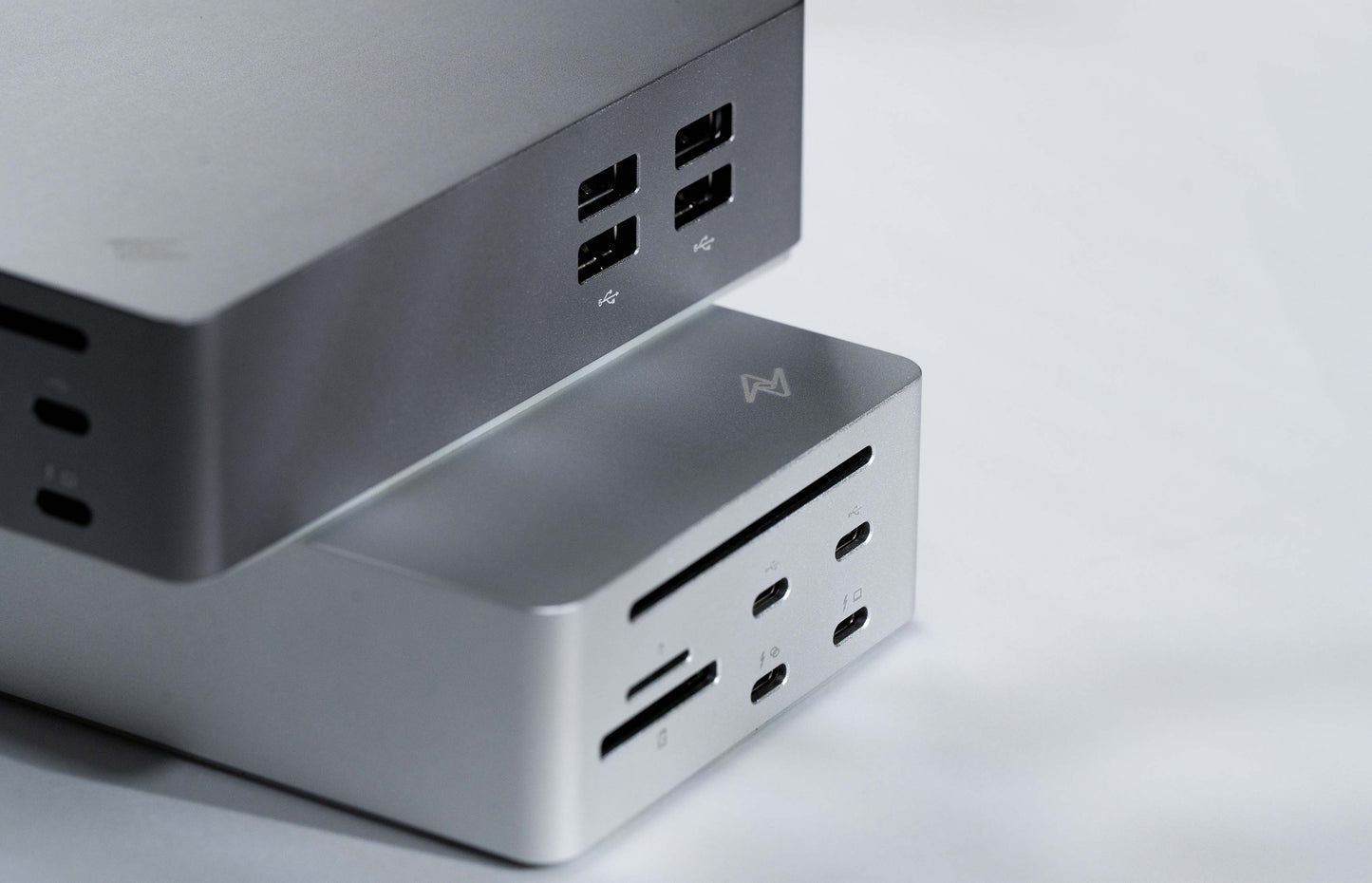LightOne 25GbE Thunderbolt Docking Station
