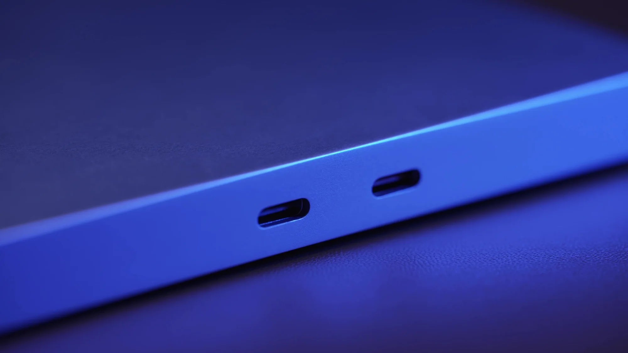 QuadDrive dual USB-C ports for USB4 data and dedicated PD power